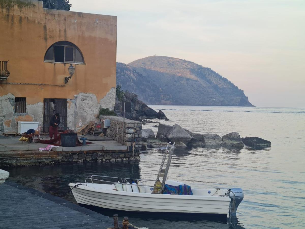Lipari Centro Storico Flat 6 Mins From Portアパートメント エクステリア 写真